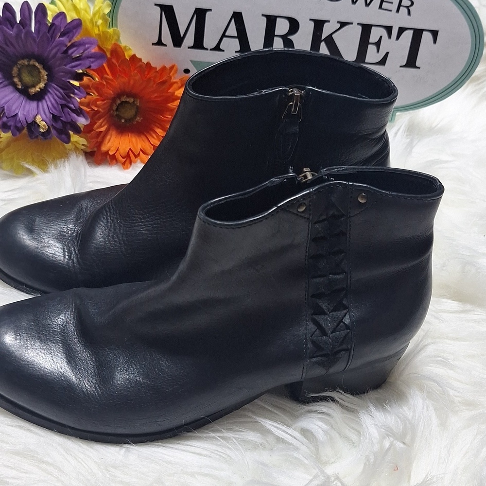Black Ankle Boots with Studded Detail Clarks, Size 9, Leather